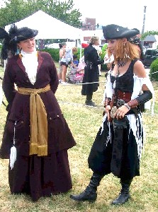 Mary Diamond and Scarlett Jai