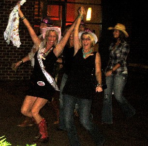 Very exciting cowboy hat wearing bachelorettes