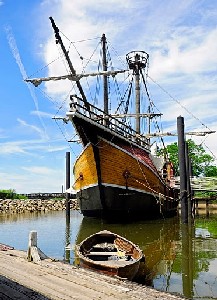 The Santa Maria and the HMS Scow