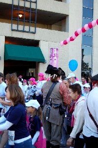 Joshua fights the crowd at the Koman race