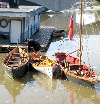 Mark corralling boats