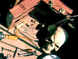 Surgeon's Table Artful 1