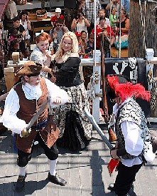 Red Feather and Dennis in mortal combat