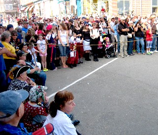 Bed Race Crowd Waiting