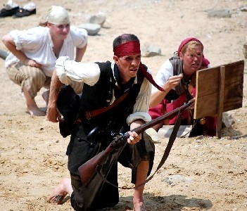 Chris Anderson and Suzanne Larner during battle