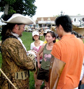 Shannon explaining his display