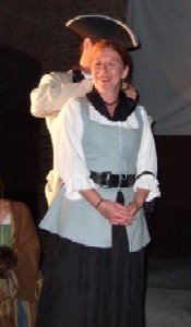 Edward cutting Lily's hair 1