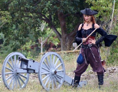 Scarlett Jai and her cannon