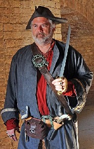 Beowulf looking piratey