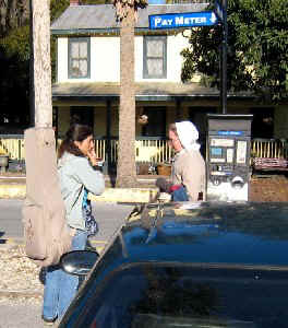 Kelly chatting with the musician