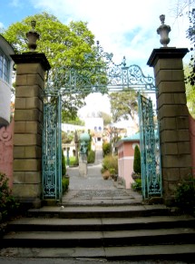 Looking in at the Portmeirion Hercules Statue